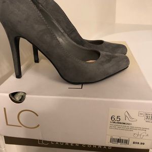Lauren Conrad Grey Suede Pumps